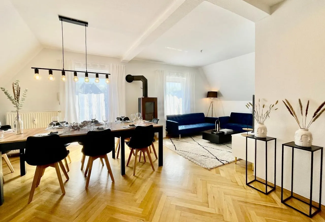 Design Maisonette I Kamin I 10 Personen I Netflix Bremen Germany